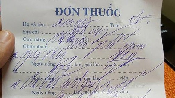 Bộ Y tế phê bình bác sĩ Bệnh viện Phụ sản Trung ương viết chữ 'gà bới'