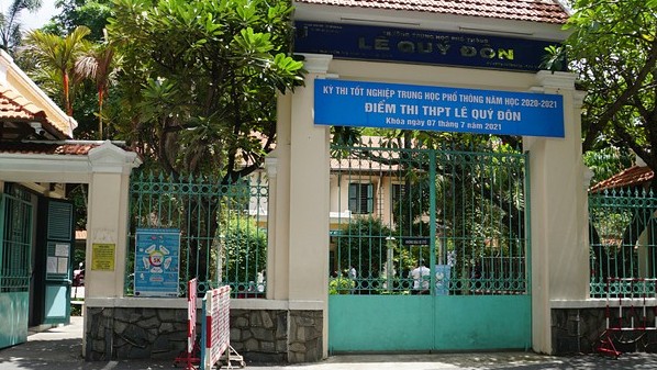 HCMC high school graduation examinee faints mid-test, found coronavirus positive