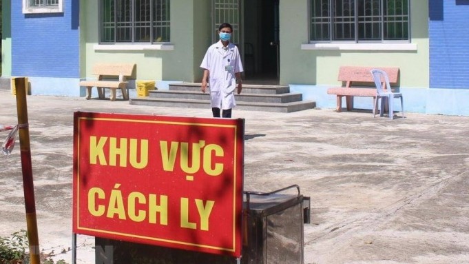 Vĩnh Phúc tìm người cho F0 trèo rào trốn khỏi bệnh viện đi nhờ xe