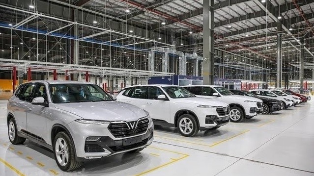 COVID-19 deals blow to automobile sales in July