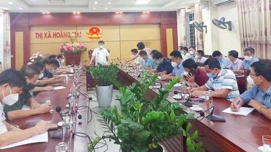 Đóng cửa bệnh viện, kỷ luật cán bộ phường vì ca nhiễm Covid-19 cộng đồng