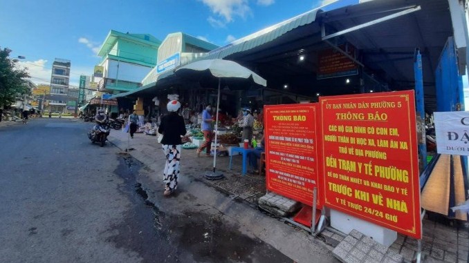 Cà Mau dừng hoạt động chợ tạm, người dân đi mua hàng hóa 3 ngày 1 lần