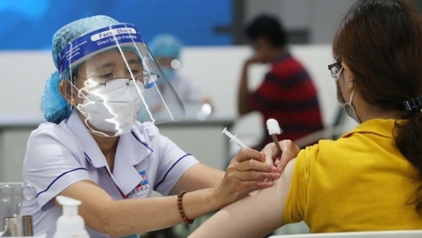 Dị ứng kháng sinh có nên tiêm vaccine Covid-19?