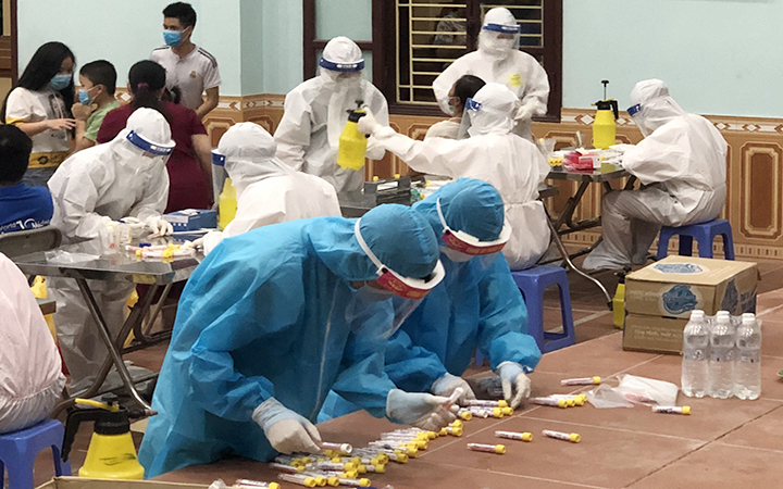 Khống chế, kiểm soát dịch để phát triển sản xuất Khống chế, kiểm soát dịch để phát triển sản xuất