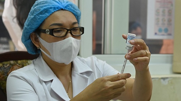 Từng bị đột quỵ não, có nên tiêm vaccine Covid-19 không?