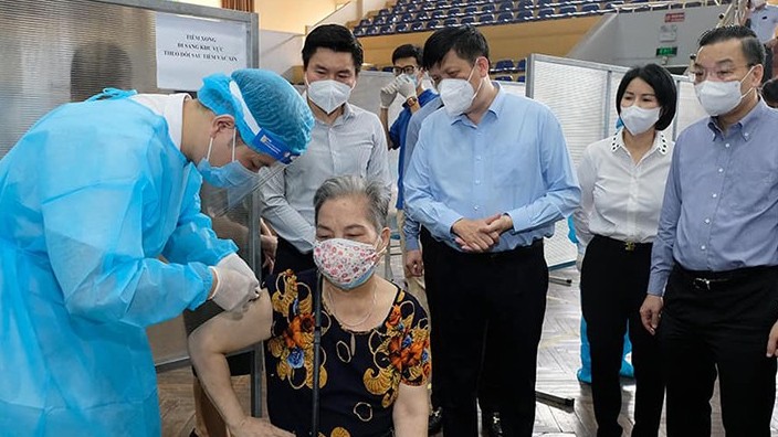 Trước 15/9, kỳ vọng 100% người Hà Nội trên 18 tuổi được tiêm vaccine