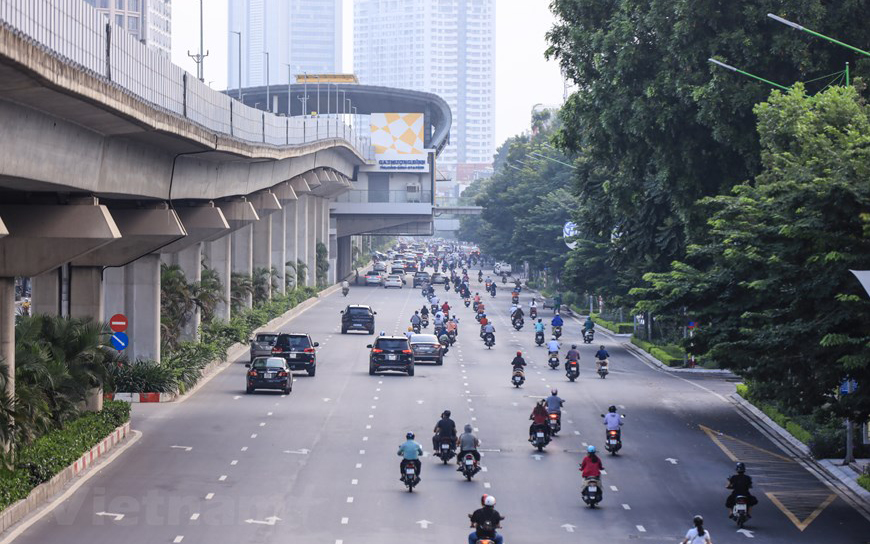 Giao thông ở Hà Nội nhộn nhịp trong ngày đầu dỡ bỏ 39 chốt kiểm soát Giao thông ở Hà Nội nhộn nhịp trong ngày đầu dỡ bỏ 39 chốt kiểm soát