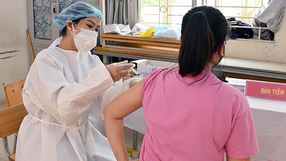 Sau 24 giờ, cả nước có thêm 10.489 ca nhiễm mới