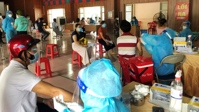 Bình Dương rà soát số liệu người đã tiêm vaccine Bình Dương rà soát số liệu người đã tiêm vaccine