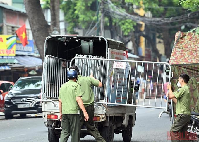 Hanoi bustles again as social distancing restrictions eased