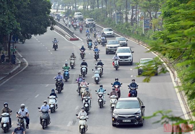 Hanoi bustles again as social distancing restrictions eased