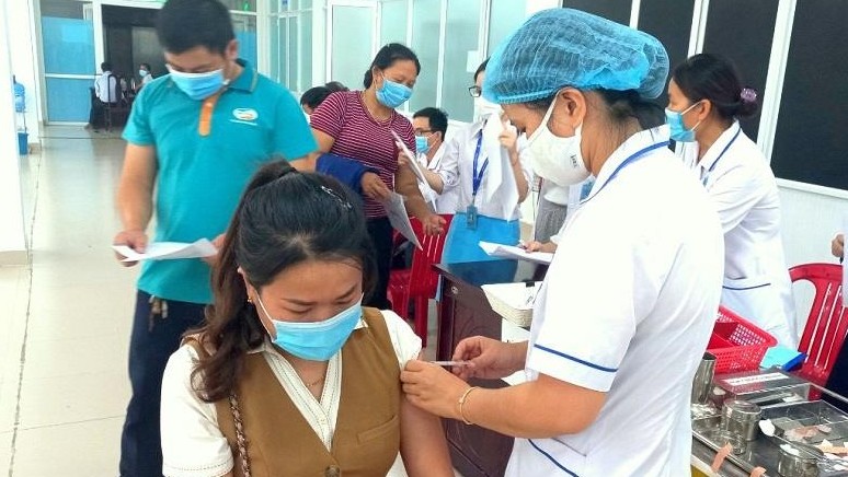 Quảng Ngãi điều chỉnh biện pháp cách ly người tiêm đủ liều vaccine phòng Covid-19