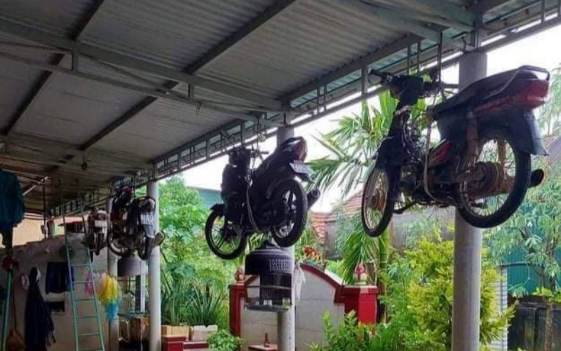 Nước lũ lên nhanh ở Quảng Bình, 2 người mất tích Nước lũ lên nhanh ở Quảng Bình, 2 người mất tích