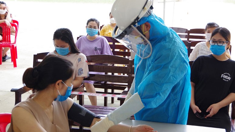 Sóc Trăng tiêm vaccine mũi 3 phòng Covid-19 đạt 99,9%