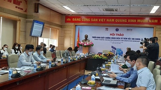 Việt Nam phát triển hệ thống chứng nhận vaccine Covid-19 theo chuẩn WHO