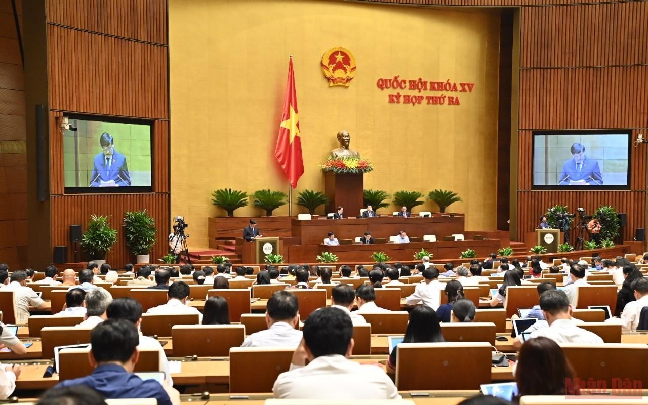 Lấy người dân làm trung tâm trong khám, chữa bệnh