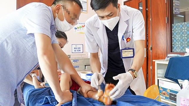 Nhiều trẻ em bị tai nạn thương tích do cửa tự động