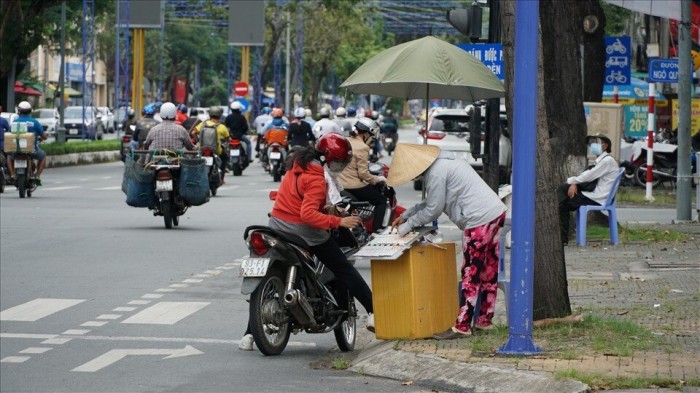 Một sạp bán vé số ven đường ở Cần Thơ.