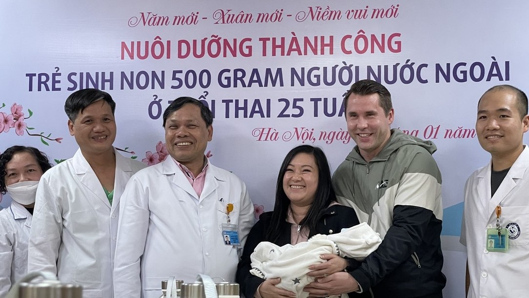 Nuôi dưỡng thành công trẻ sinh non nặng 500g của bà mẹ có tiền sử tiền sản giật