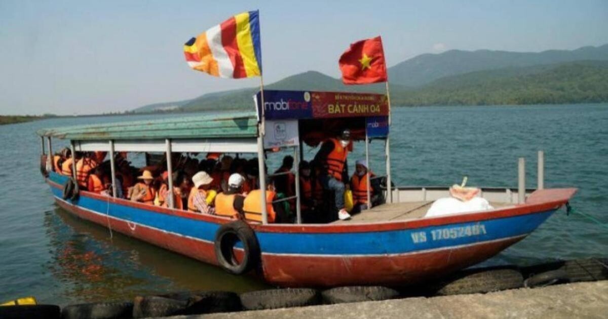 Vãn cảnh ở chùa Hương Tích, một du khách đuối nước tử vong