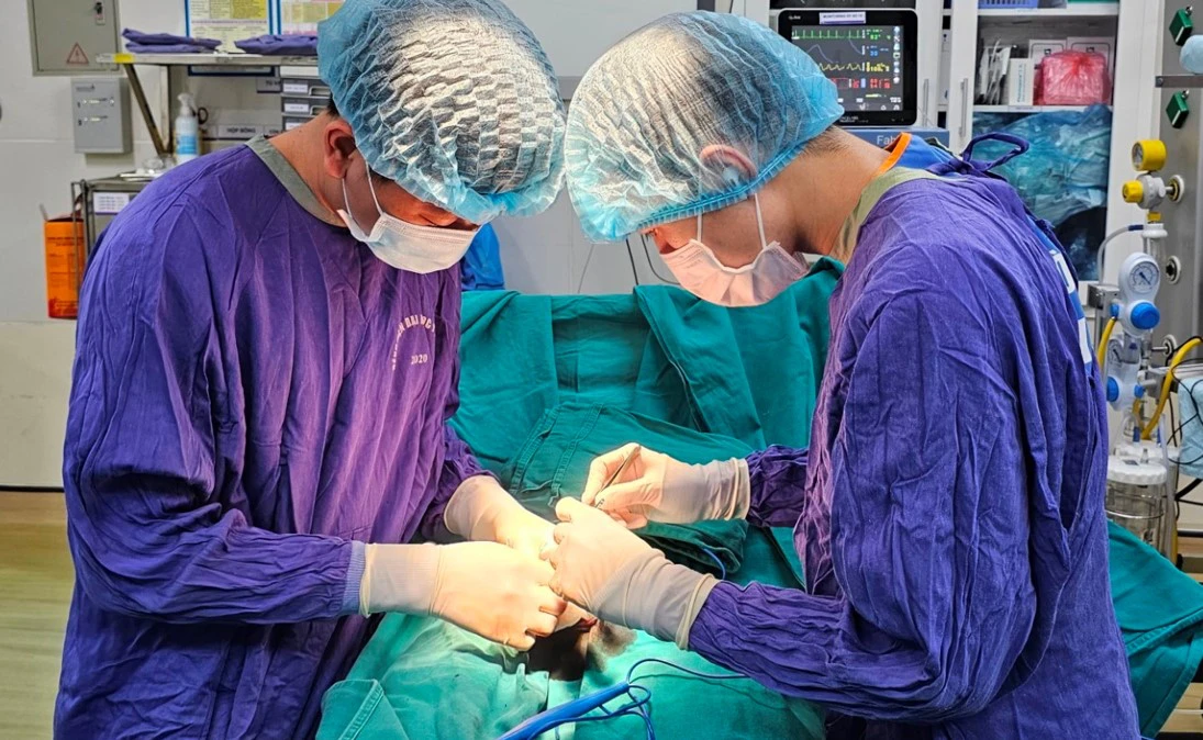 Người đàn ông cầu cứu bác sĩ nam khoa vì rối loạn cương dương