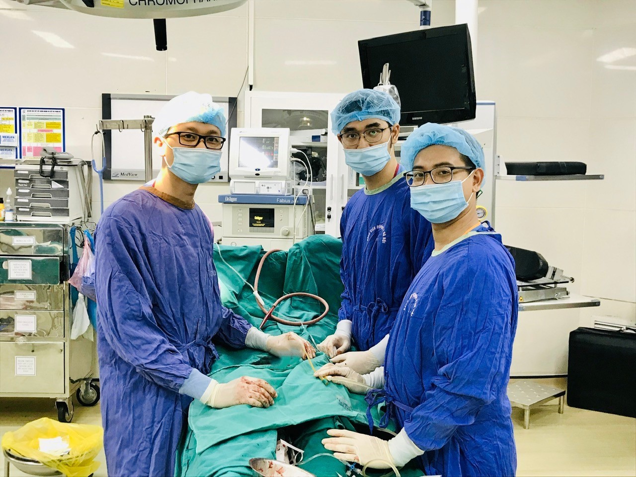 Cứu kịp thời nam sinh bất ngờ bị xoắn tinh hoàn
