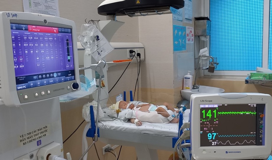Bé 45 ngày tuổi gặp nguy hiểm do rối loạn chuyển hóa acid béo