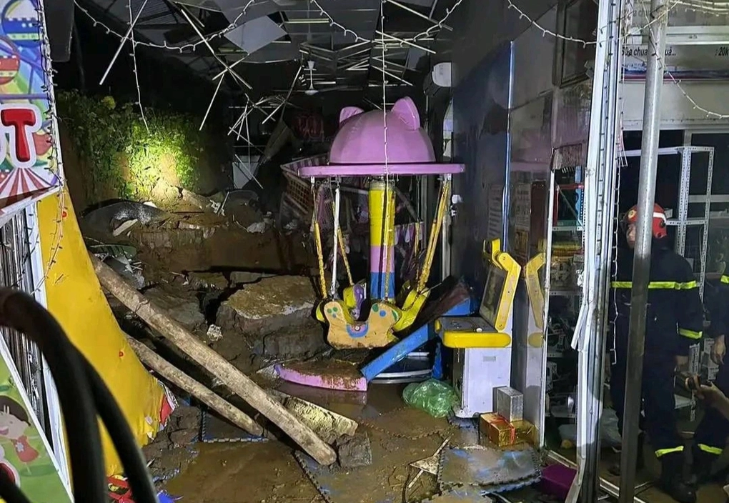 Vụ sập tường khu vui chơi khiến 3 trẻ tử vong: Hỗ trợ gia đình nạn nhân 25 triệu đồng
