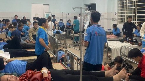 Gần 100 người ngộ độc thực phẩm ở Đồng Nai: Yêu cầu đình chỉ bếp ăn, điều tra xử lý