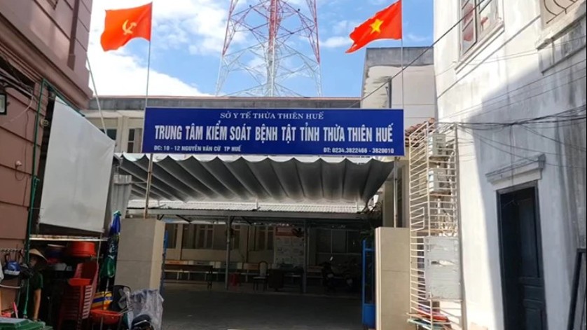 Mua vaccine ngoài đấu thầu để tiêm chui ở CDC Thừa Thiên Huế