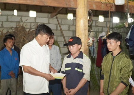 Hà Giang: Đang nấu cơm, người phụ nữ bị sét đánh tử vong