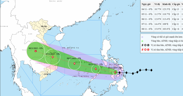 Bão Kalmaegi giật cấp 13 hướng Biển Đông
