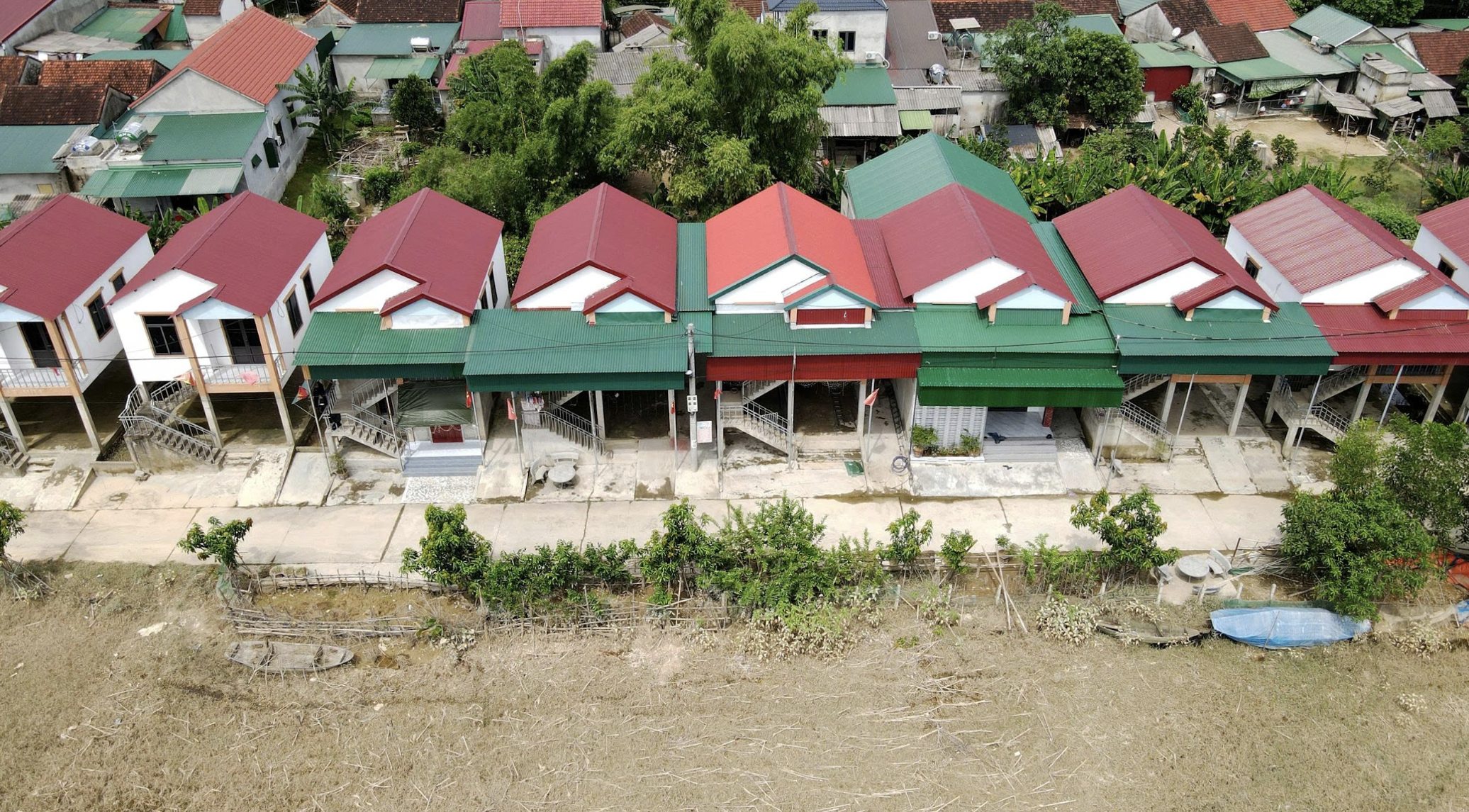 Từ những mái nhà chống lũ, dựng xây nông thôn mới bền vững ở Hà Tĩnh