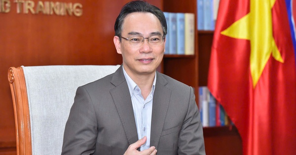 Thủ tướng giao Quyền Bộ trưởng Bộ Giáo dục và Đào tạo cho ông Hoàng Minh Sơn